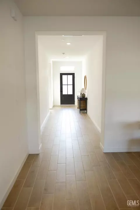 8906 Canyon Sage Dr, Shafter, CA 93263 photo 9
