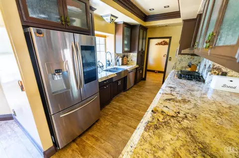 Kitchen - 19211 Walker Basin Rd, Caliente, CA 93518 photo 1 of 4