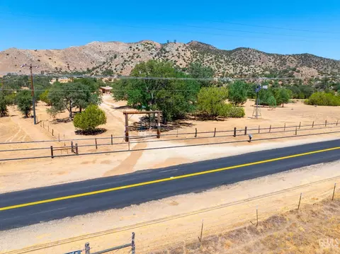View/Area - 19211 Walker Basin Rd, Caliente, CA 93518 photo 3 of 12