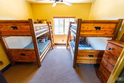 Bedroom - 19211 Walker Basin Rd, Caliente, CA 93518 photo 6 of 6