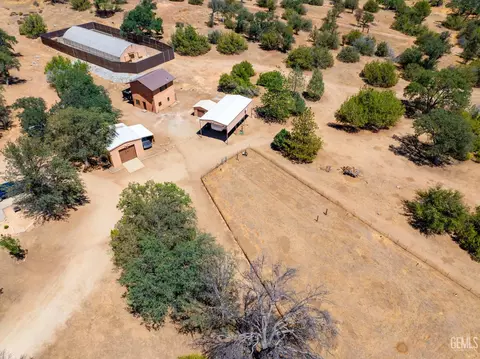 View/Area - 19211 Walker Basin Rd, Caliente, CA 93518 photo 6 of 12