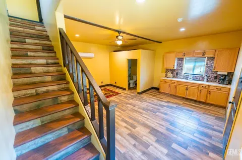 Entry Way - 19211 Walker Basin Rd, Caliente, CA 93518 photo 2 of 2