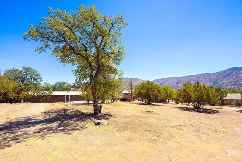 Exterior - 19211 Walker Basin Rd, Caliente, CA 93518 photo 15 of 16