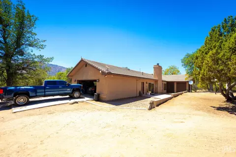 Exterior - 19211 Walker Basin Rd, Caliente, CA 93518 photo 8 of 16