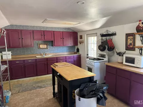 Kitchen - 1 Maple Ave, Rosamond, CA 93560 photo 1 of 4