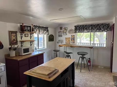 Kitchen - 1 Maple Ave, Rosamond, CA 93560 photo 4 of 4