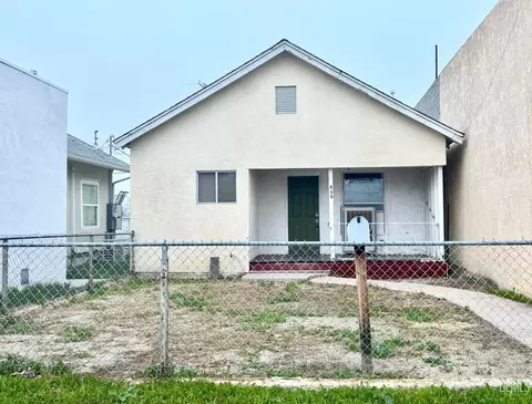608 Kern St, Taft, CA 93268 photo 1