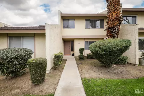 930 Olive Dr #33, Bakersfield, CA 93308