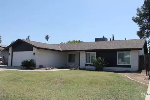 2021 Carlton, Bakersfield, CA 93309