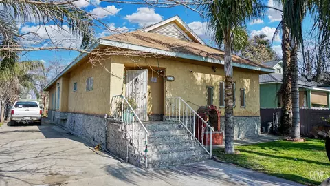 518 Monterey St, Bakersfield, CA 93305