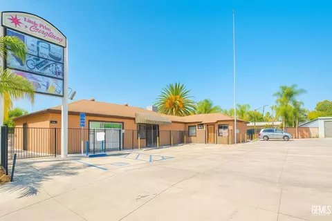306 Roberts Ln, Bakersfield, CA 93308