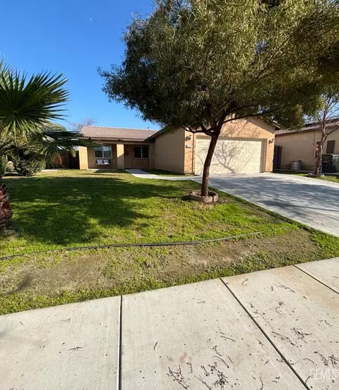 1310 Via Barcelona, Wasco, CA 93280