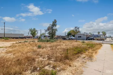 426 E 18th 600 Tulare St, Bakersfield, CA 93305 photo 12