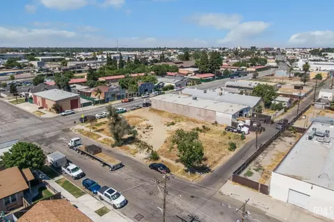 426 E 18th 600 Tulare St, Bakersfield, CA 93305 photo 4