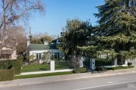 2600 21st St, Bakersfield, CA 93301