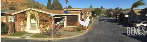 27609 Ruby Ln, Castaic, CA 91384 photo 3