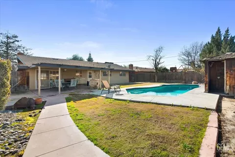 Exterior - 2204 9th St, Wasco, CA 93280 photo 5 of 7