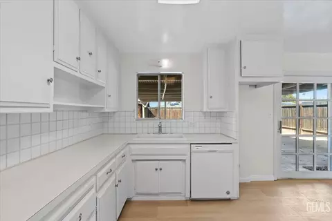 Kitchen - 2204 9th St, Wasco, CA 93280 photo 1 of 3