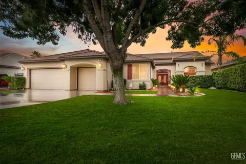 13417 Hinault Dr, Bakersfield, CA 93314