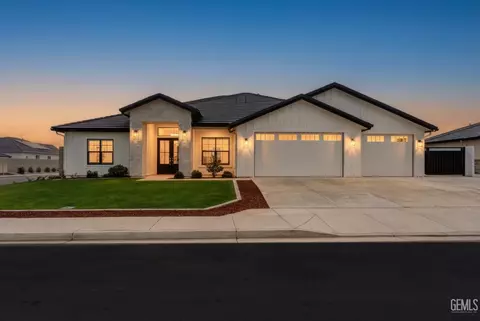 16729 Starview Ct, Bakersfield, CA 93314