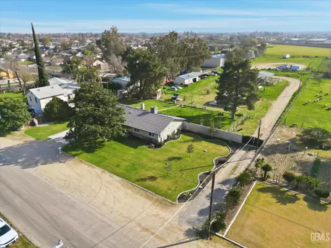 12420 Paddock Pl, Bakersfield, CA 93312