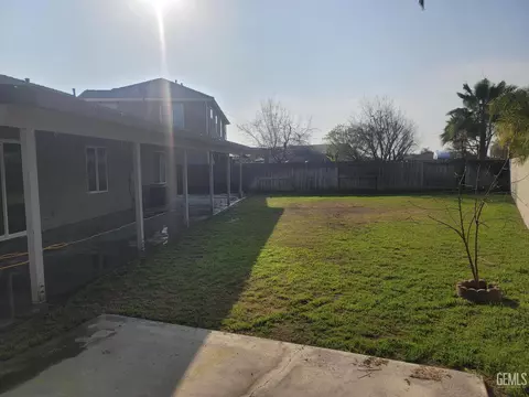 1316 Tesoro Dr, Arvin, CA 93203 photo 3