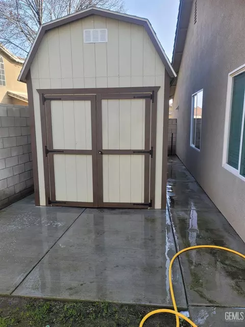 1316 Tesoro Dr, Arvin, CA 93203 photo 7