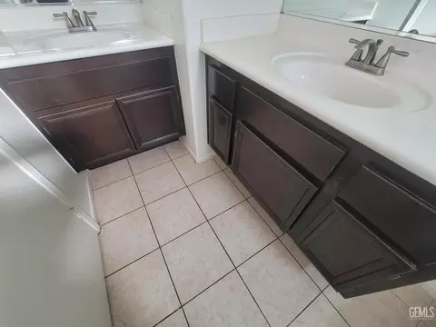 1316 Tesoro Dr, Arvin, CA 93203 photo 15