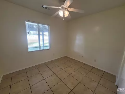 1316 Tesoro Dr, Arvin, CA 93203 photo 9