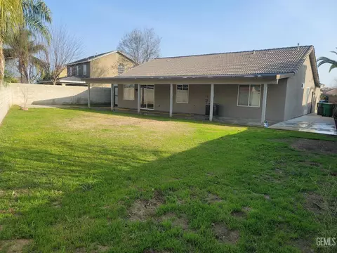 1316 Tesoro Dr, Arvin, CA 93203 photo 2
