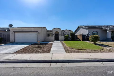 5223 Canaveral Dr, Bakersfield, CA 93307