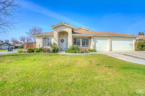 5201 Pavia Ct, Bakersfield, CA 93308
