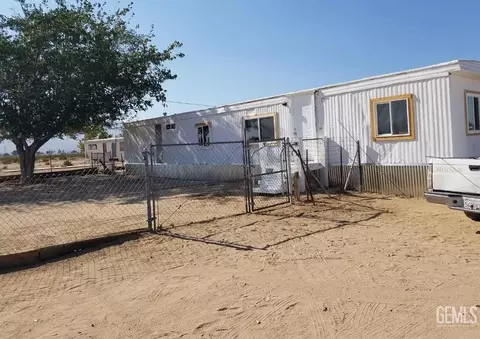 4828 Sydnor Ave, Ridgecrest, CA 93555
