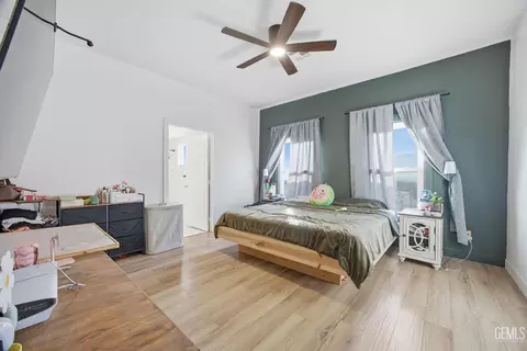 Bedroom - 1925 Maple Ave, Bakersfield, CA 93304 photo 1 of 2