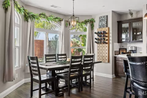 Dining - 419 Diamond St, Taft, CA 93268 photo 1 of 2
