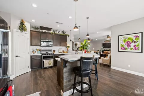 Kitchen - 419 Diamond St, Taft, CA 93268 photo 1 of 5