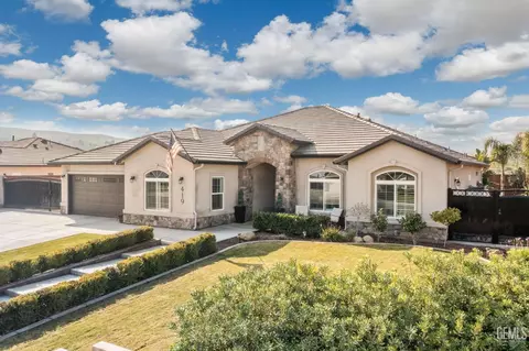 Exterior - 419 Diamond St, Taft, CA 93268 photo 1 of 12