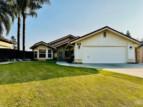 6921 Aztec Way, Bakersfield, CA 93308