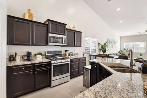 5503 Rivulet Run Ct, Bakersfield, CA 93313 photo 4