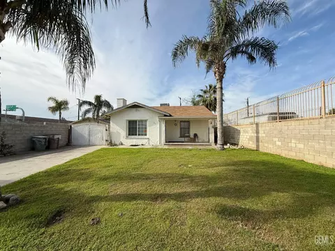 104 S Kincaid St, Bakersfield, CA 93307
