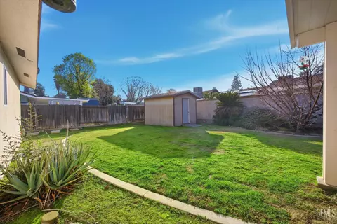 205 Carr St, Bakersfield, CA 93309 photo 41