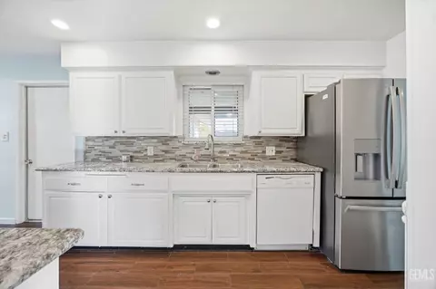 205 Carr St, Bakersfield, CA 93309 photo 22