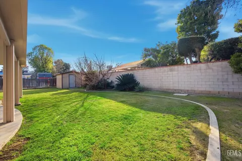 205 Carr St, Bakersfield, CA 93309 photo 39