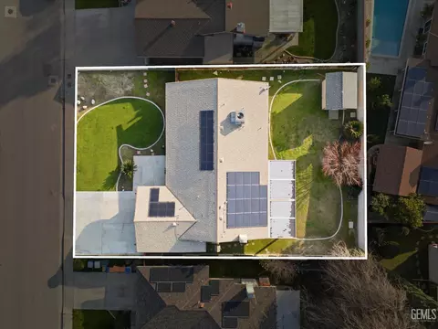 205 Carr St, Bakersfield, CA 93309 photo 2