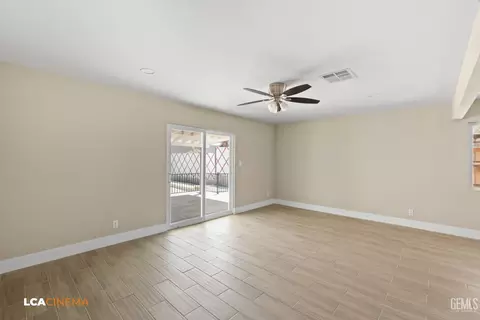 Living - 201 Suzanne Ln, Taft, CA 93268 photo 1 of 6