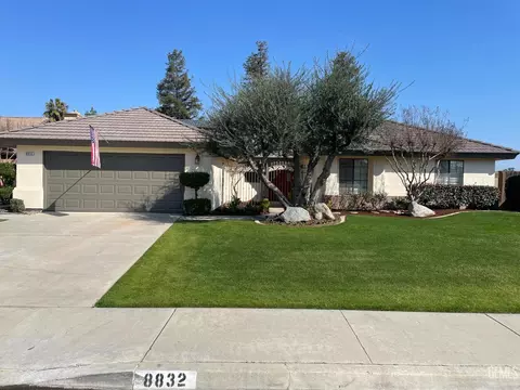 8832 Sierra Oak Dr, Bakersfield, CA 93311
