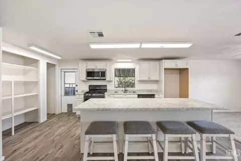 605 46th St, Bakersfield, CA 93301 photo 11