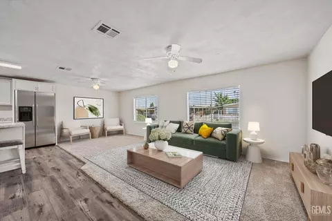 605 46th St, Bakersfield, CA 93301 photo 4