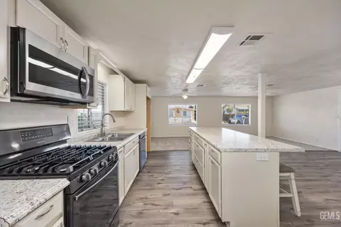 605 46th St, Bakersfield, CA 93301 photo 13
