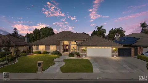 7908 Jill Jean Ave, Bakersfield, CA 93308